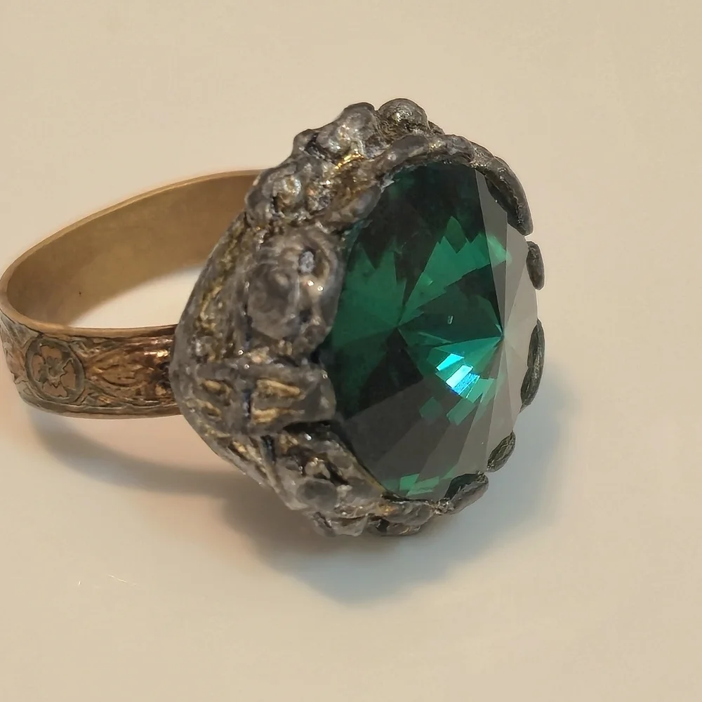 Vintage Modernist Emerald Green Glass Brutalist Statement Ring Adjustable - Picture 2 of 4